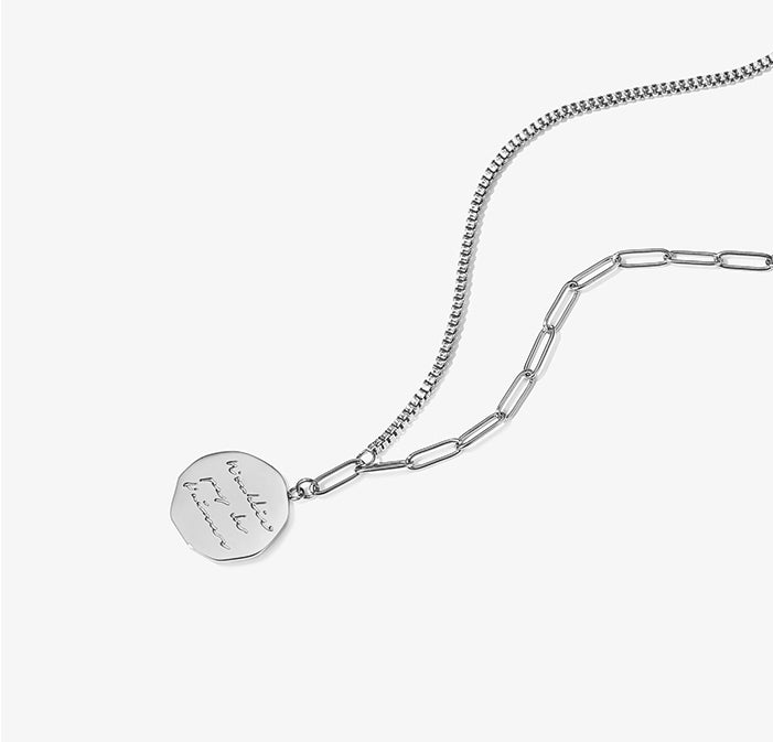 Engraving Round Pendant Necklace